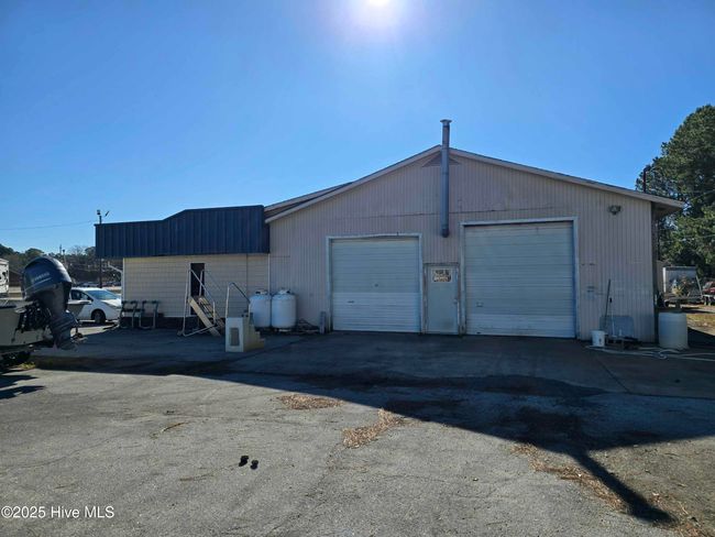 213 Us Highway 70 W, Home with 0 bedrooms, 0 bathrooms and null parking in Havelock NC | Image 6