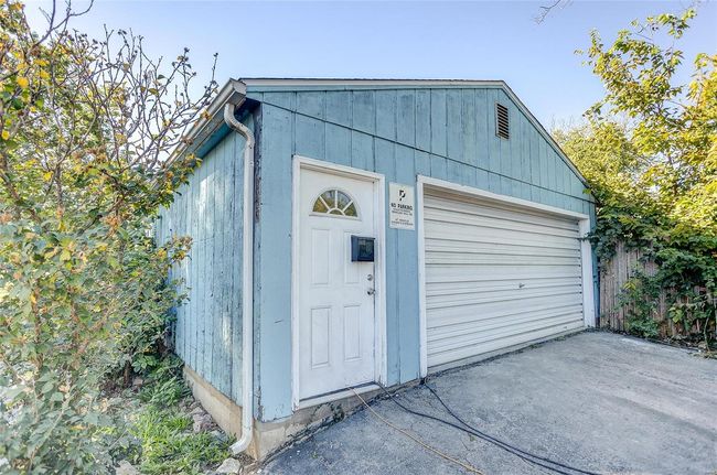 View of 1 of the garages | Image 10