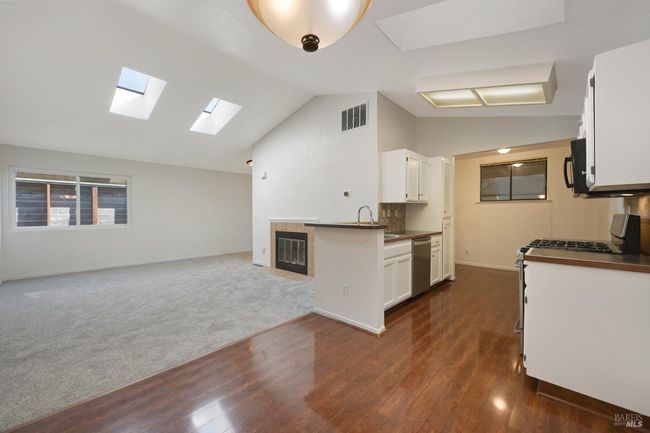 1085 Stanislaus Way, House other with 3 bedrooms, 2 bathrooms and 2 parking in Santa Rosa CA | Image 5
