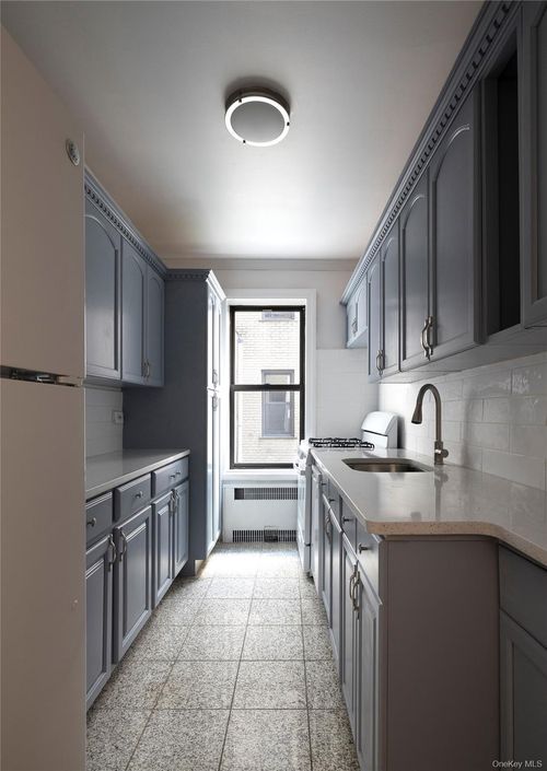 apt-122-35-35 75th St, Jackson Heights, NY, 11372-4417 | Card Image