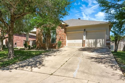 747 Bent Wood Pl, Round Rock, TX, 78665-1174 | Card Image