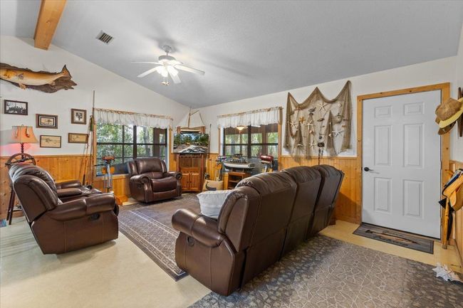 1815 Mables Ave Ne, House other with 2 bedrooms, 1 bathrooms and null parking in Steinhatchee FL | Image 13