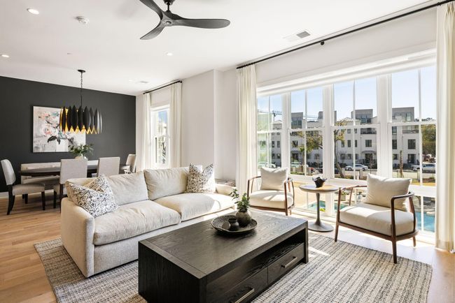 Living Room | Image 11