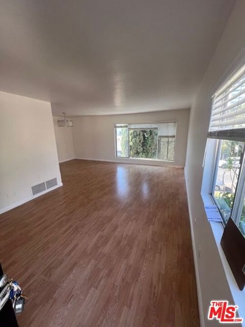 4-1288 Barry Ave, Los Angeles, CA, 90025-5199 | Card Image