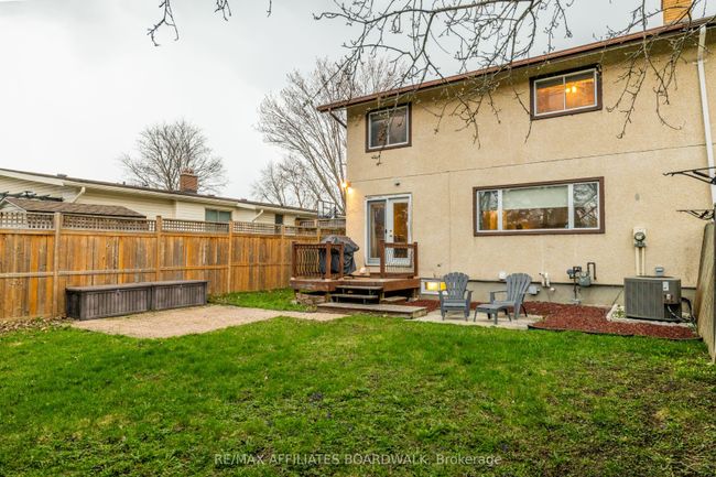38 Nestow Dr, House attached with 3 bedrooms, 3 bathrooms and 2 parking in Nepean ON | Image 29