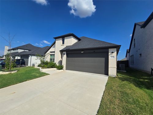 208 Hope Orchards Dr, Lavon, TX, 75166-2040 | Card Image