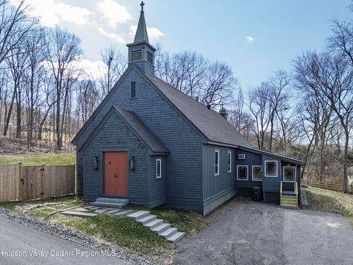 8 Chapel Dr, Valatie, NY, 12184-3901 | Card Image