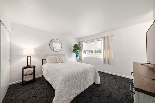 117-475 N Midway Dr, Escondido, CA, 92027 | Card Image