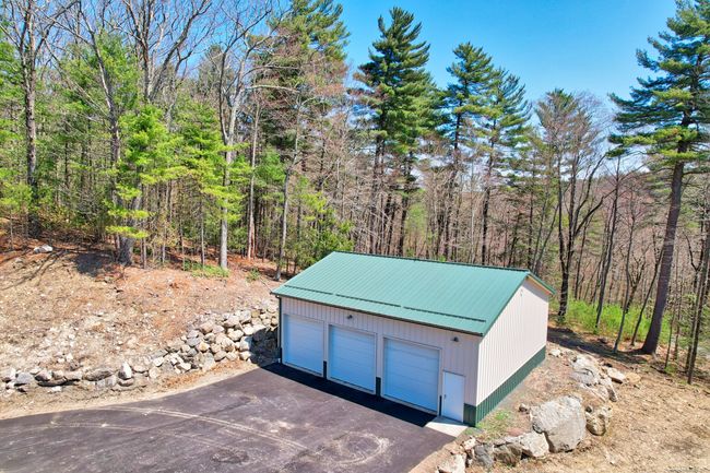 254 Wright Rd, House other with 3 bedrooms, 2 bathrooms and 12 parking in Collinsville CT | Image 32