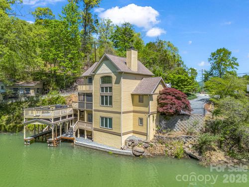 105 Tryon Bay Cir, Lake Lure, NC, 28746-8704 | Card Image