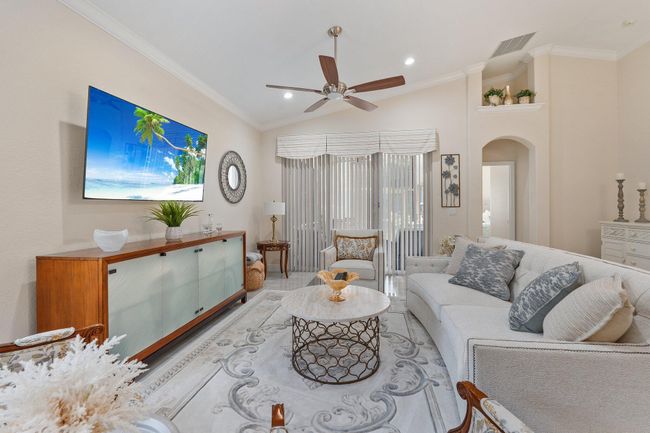 397 Nw Breezy Point Loop, House other with 2 bedrooms, 2 bathrooms and null parking in Port St. Lucie FL | Image 17