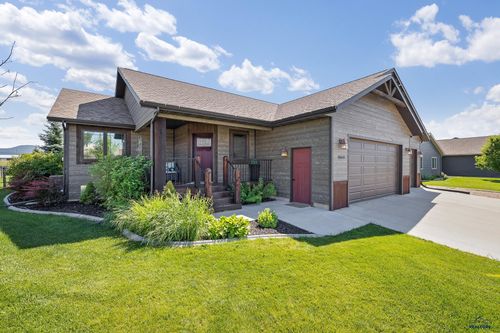 1849 Russell St, Spearfish, SD, 57783-7704 | Card Image