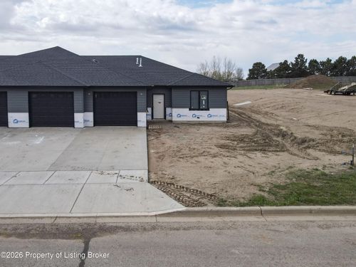 1631 Marilyn Way, Dickinson, ND, 58601-6766 | Card Image