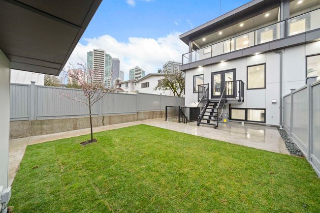 5628 Chaffey Ave, Home with 6 bedrooms, 5 bathrooms and 2 parking in Burnaby BC | Image 37