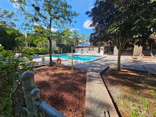 apt-305-8429 Forest Hills Dr, Coral Springs, FL, 33065-5422 | Card Image