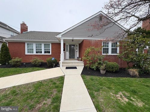 157 Thropp Ave, Hamilton, NJ, 08610-3520 | Card Image