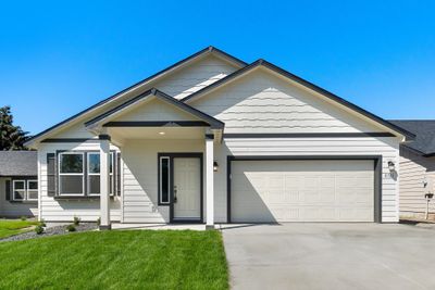 8723 N Hazelnut St, Home with 3 bedrooms, 2 bathrooms and null parking in Spokane WA | Image 1