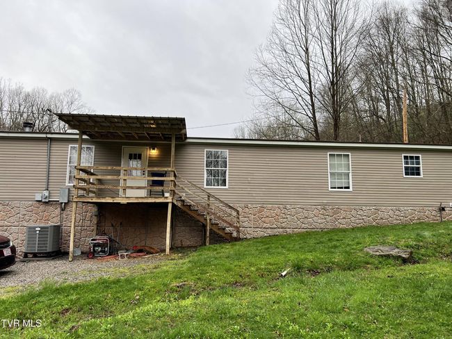 9536 Mcfall Fork Rd, House other with 3 bedrooms, 2 bathrooms and null parking in Pound VA | Image 5