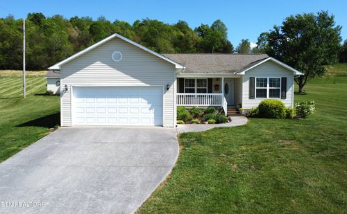 1039 Highland Mdws, Jefferson City, TN, 37760-4235 | Card Image