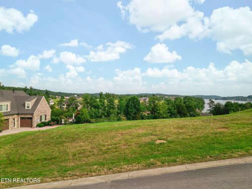 477 Zepher Dr, Lenoir City, TN, 37772-1462 | Card Image