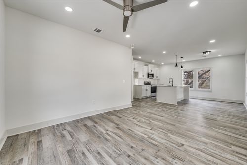 1102 Church St, Dallas, TX, 75203-2424 | Card Image