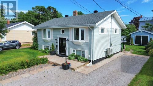 16 Moreau Dr, Charlottetown, PE, C1A2Y2 | Card Image