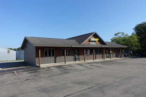 945 Depot St, MANAWA, WI, 54949-9555 | Card Image