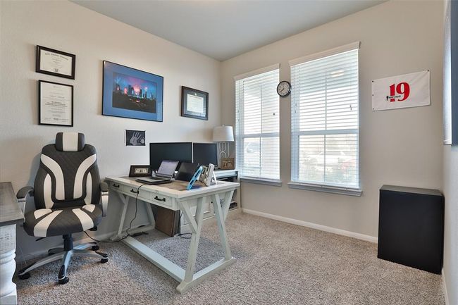 Work from home? No problem—this versatile hybrid space provides the perfect opportunity to design your own personal retreat or productive workspace. | Image 4