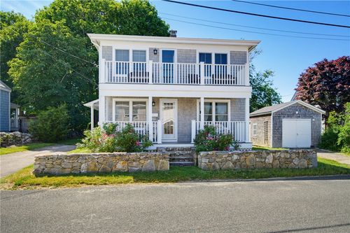 17 Rose Ct, Narragansett, RI, 02882-3715 | Card Image