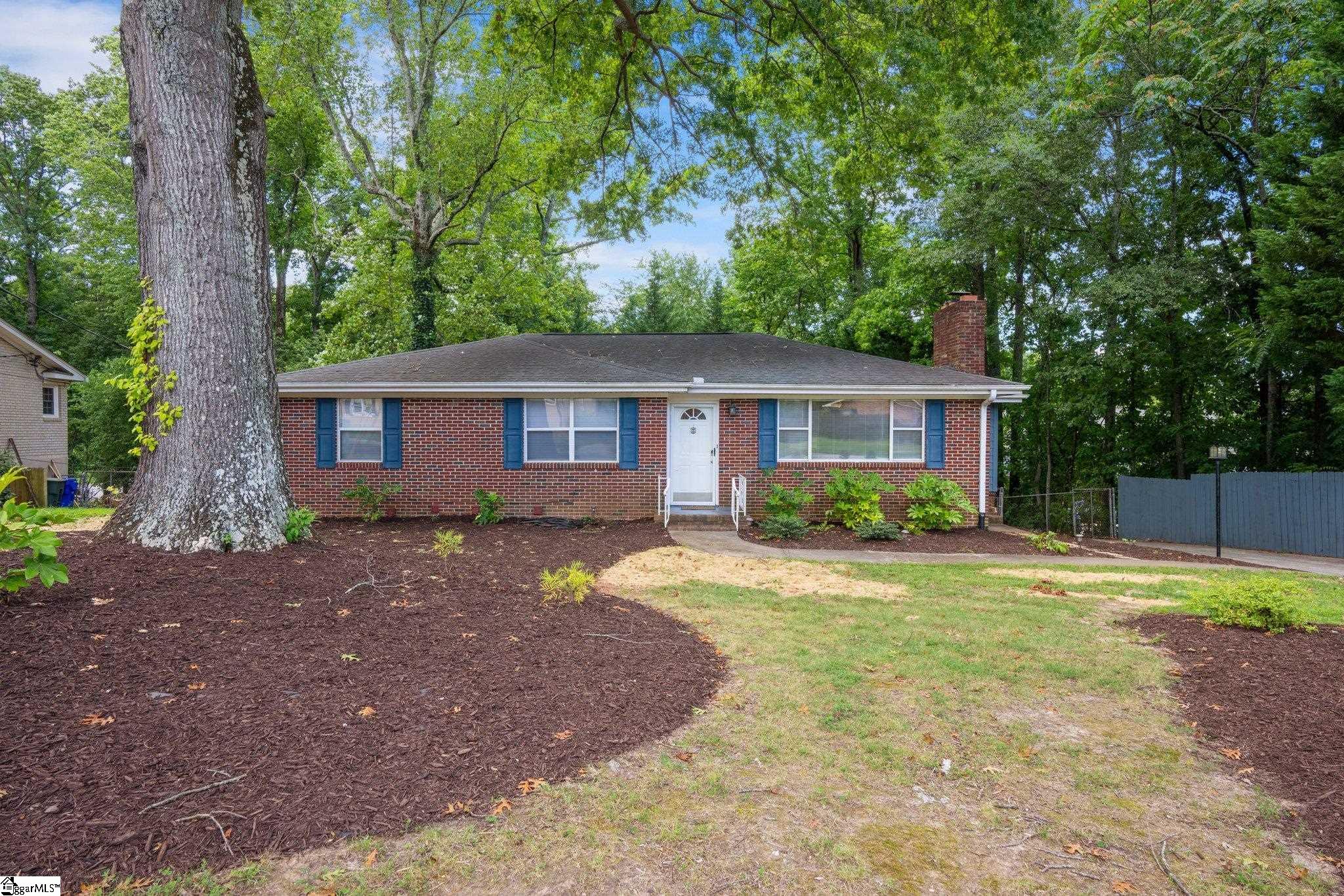 Azalea Ct, Greenville, SC 29615