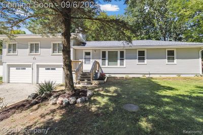 1391 Woodfield Street, Home with 4 bedrooms, 2 bathrooms and null parking in Orion Twp MI | Image 3