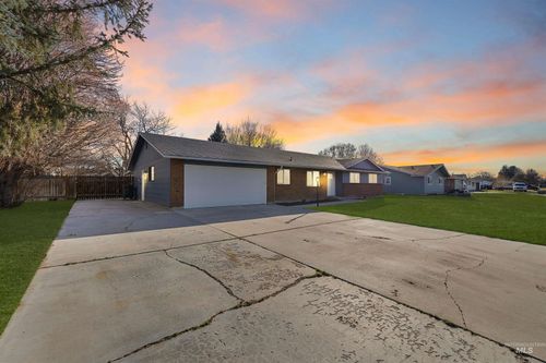 2117 E Massachusetts Ave, Nampa, ID, 83686-6238 | Card Image