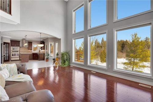 510 Forest Gate Cres, Waterloo, ON, N2V2X2 | Card Image