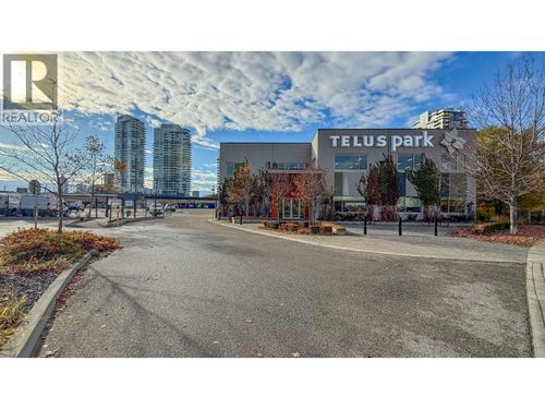 100-1090 Manhattan Dr, Kelowna, BC, V1Y9X9 | Card Image