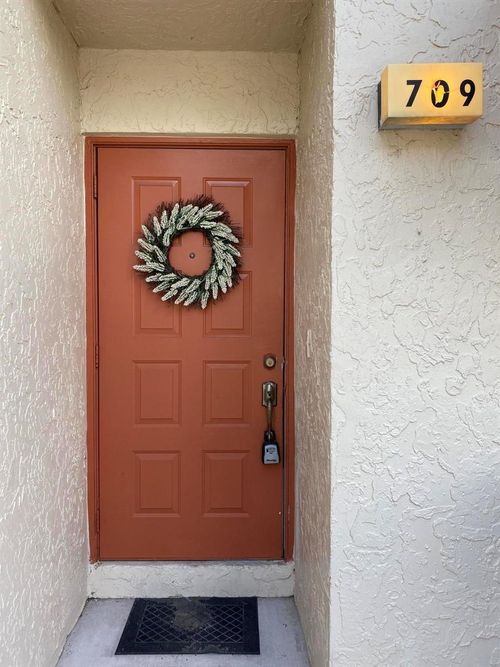 709 Congressional Way, Deerfield Beach, FL, 33442-9158 | Card Image