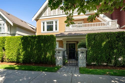 2470 Sasamat St, Vancouver, BC, V6R4S8 | Card Image