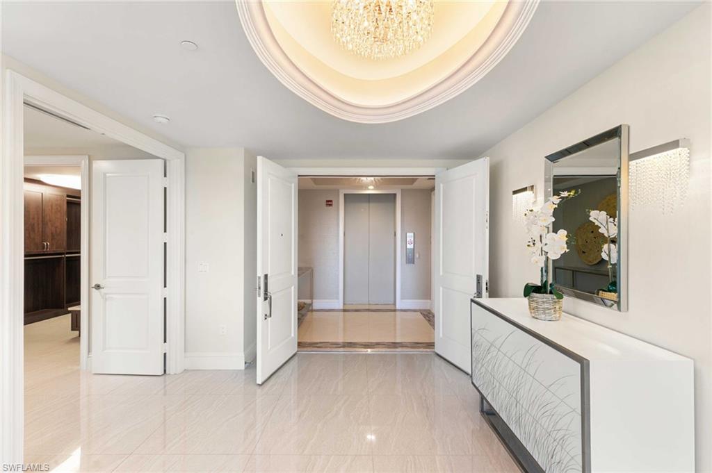 Residential in NAPLES 3