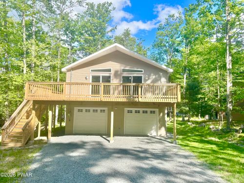 1081 Lakeland Dr, Lake Ariel, PA, 18436-8079 | Card Image