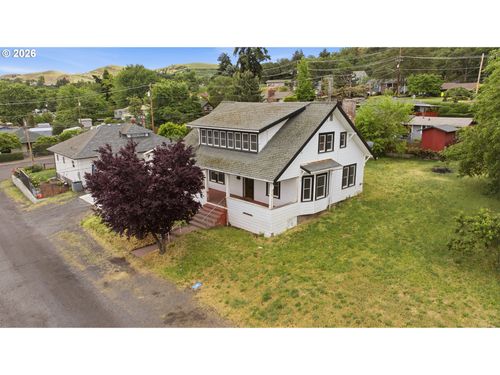 826 E 15th St, The Dalles, OR, 97058-3045 | Card Image