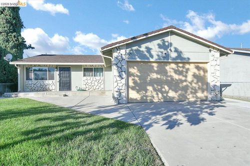 3349 Zamora Way, Stockton, CA, 95206-3869 | Card Image