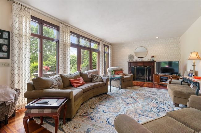 26 Indian Fields Trl, House other with 4 bedrooms, 5 bathrooms and 3 parking in Lower Burrell PA | Image 16