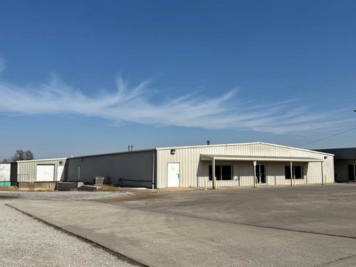 205 1/2 W Us Highway 54, El Dorado Springs, MO, 64744-1870 | Card Image