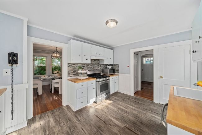 40 S Crescent Circuit, House other with 3 bedrooms, 2 bathrooms and 2 parking in Boston MA | Image 9