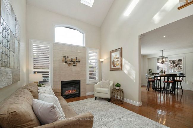 10 Meadowglen Blvd, House other with 4 bedrooms, 4 bathrooms and 2 parking in Georgetown ON | Image 9