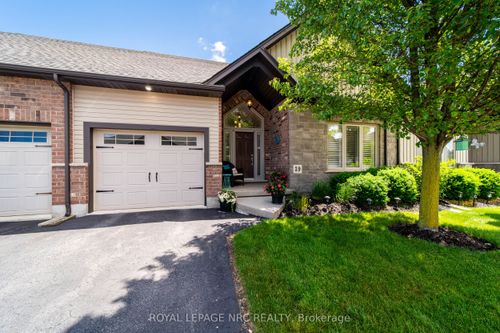 39-9440 Eagle Ridge Dr, Niagara Falls, ON, L2H0G6 | Card Image