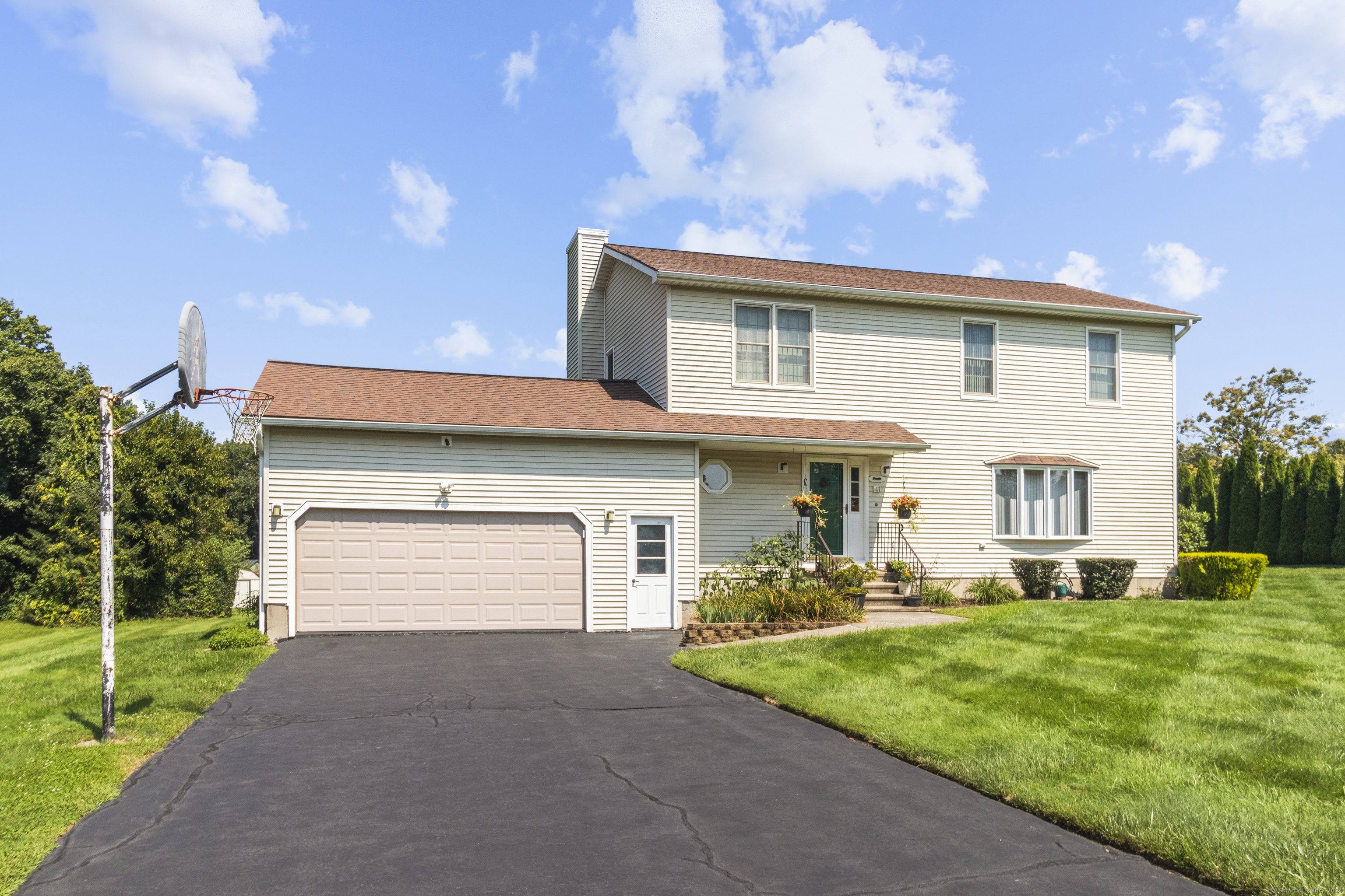 Broad View Dr, Wallingford, CT 06492