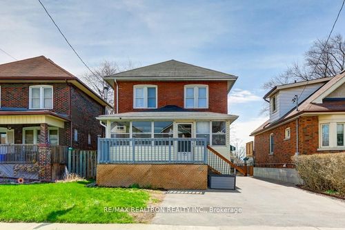 317 Gliddon Ave, Oshawa, ON, L1H1Z2 | Card Image
