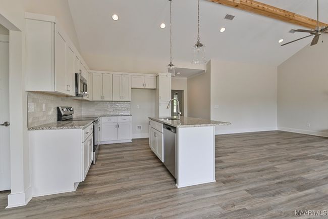 96 Madix Dr, House other with 3 bedrooms, 2 bathrooms and null parking in Eclectic AL | Image 5