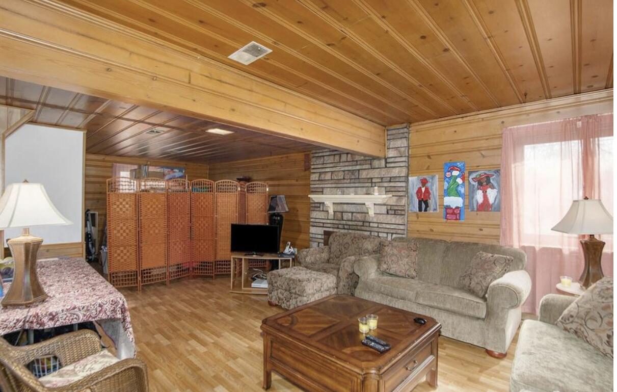 Residential in Harper Woods 3