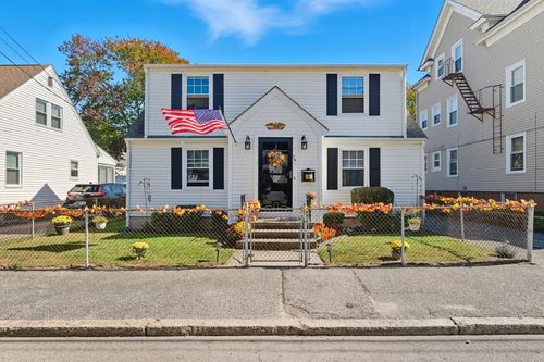 75 Elder St, Pawtucket, RI, 02860-1645 | Card Image